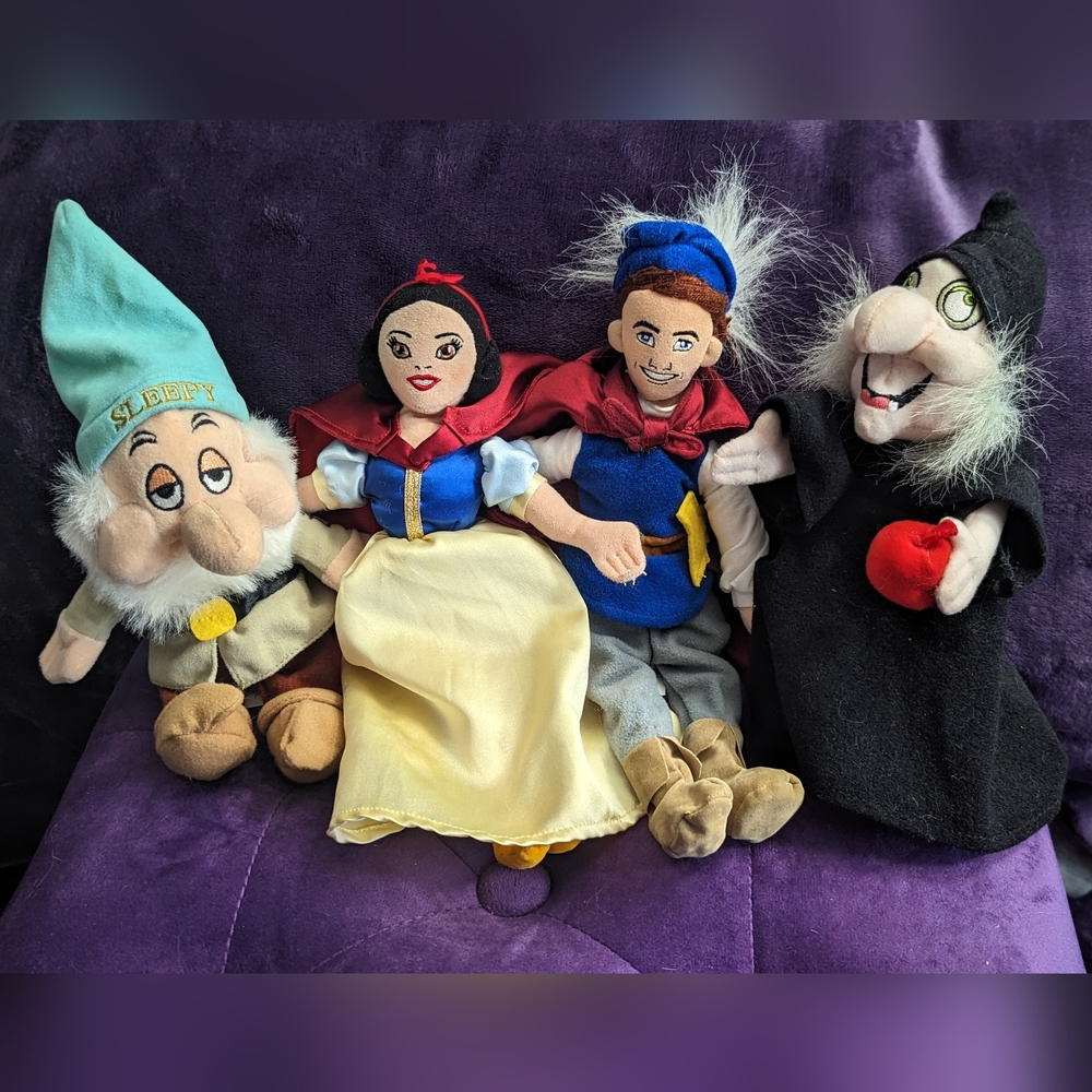 Vintage 1999 Disney Snow White Bean Bag plush dolls -set of 4.